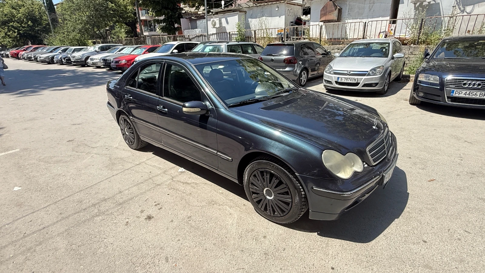 Mercedes-Benz C 220, снимка 3 - Автомобили и джипове - 55270373