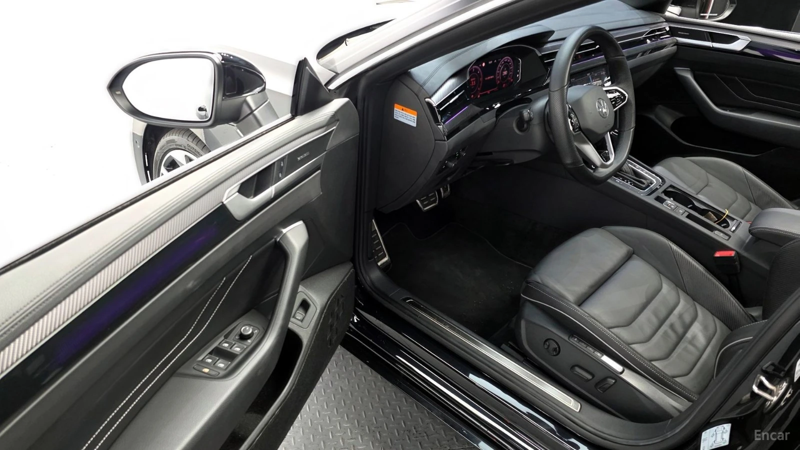 VW Arteon 2.0 TDI R-Line 4Motion, снимка 8 - Автомобили и джипове - 55436539