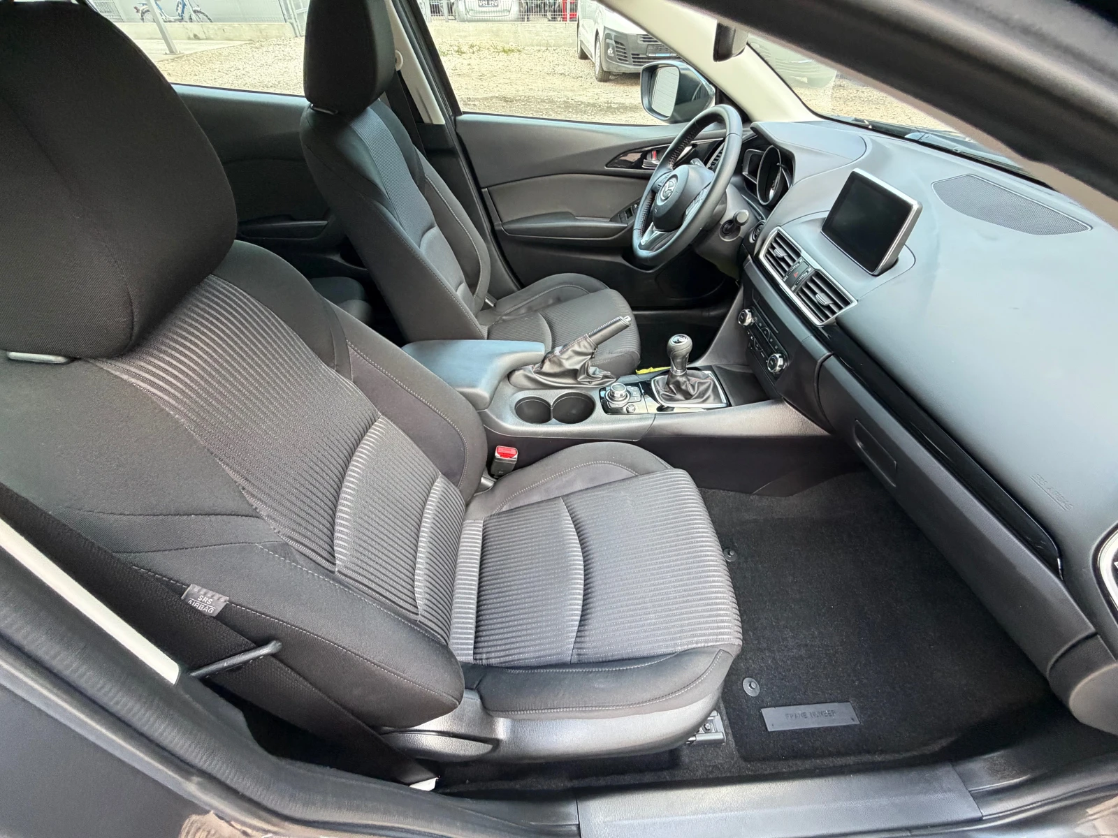 Mazda 3 1.5DIESEL* TOP* EVRO6, снимка 4 - Автомобили и джипове - 55439058