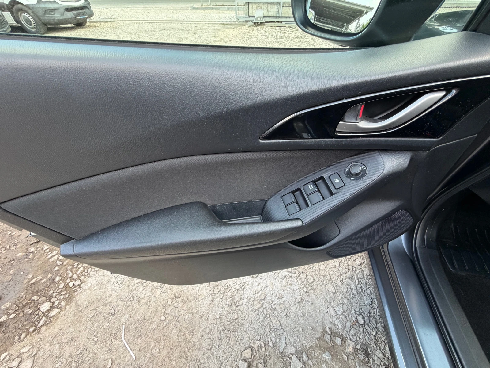 Mazda 3 1.5DIESEL* TOP* EVRO6, снимка 7 - Автомобили и джипове - 55439058