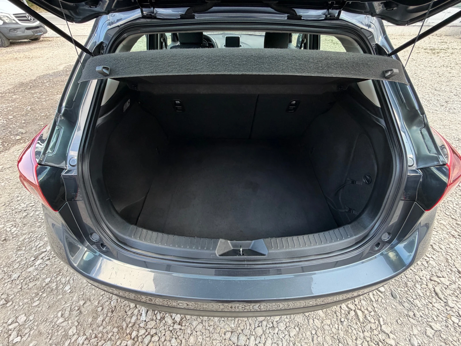 Mazda 3 1.5DIESEL* TOP* EVRO6, снимка 5 - Автомобили и джипове - 55439058