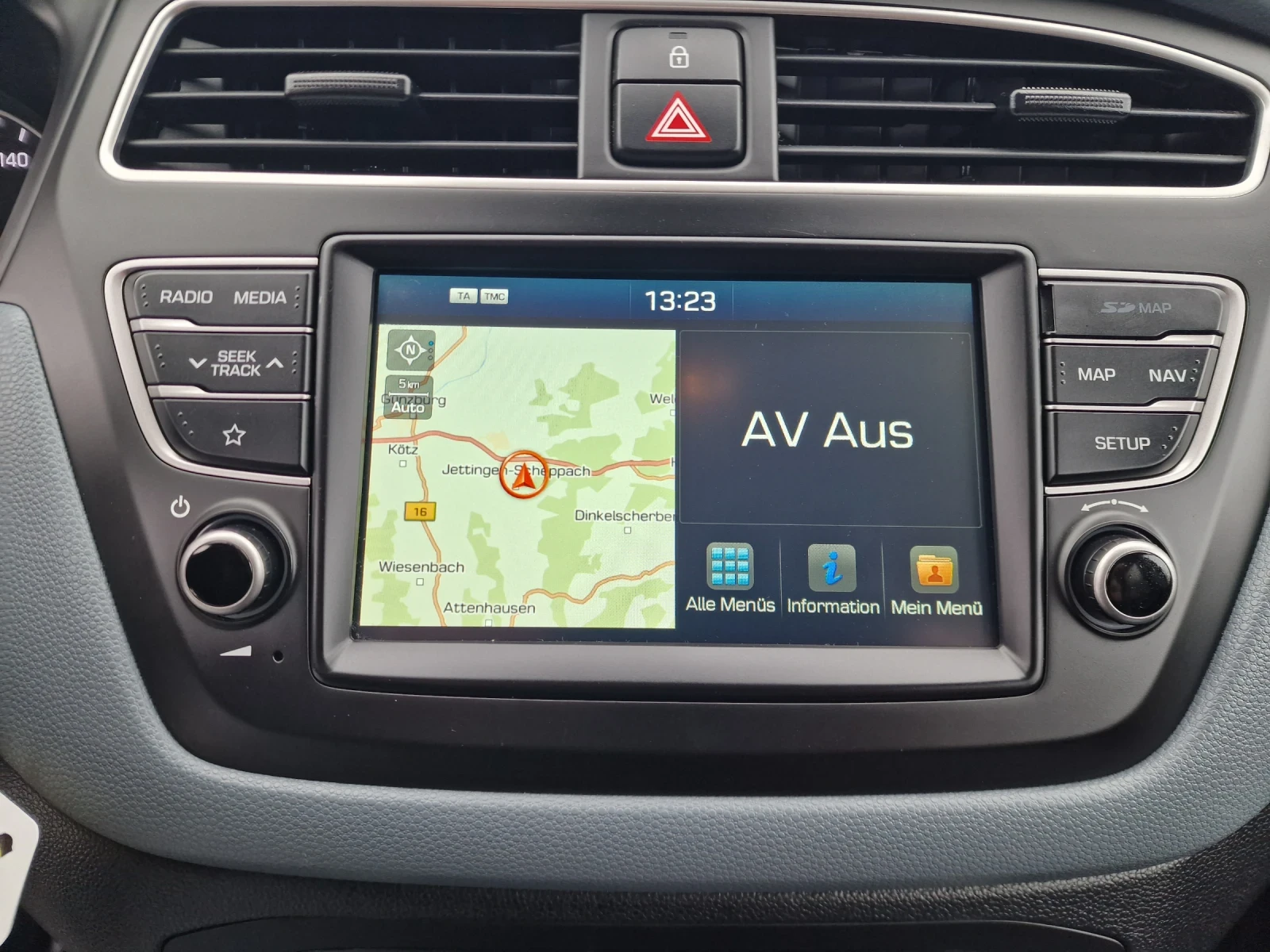 Hyundai I20 1.2 Style * 26 000 kм * Facelift * Kamera * Navi , снимка 13 - Автомобили и джипове - 55874403