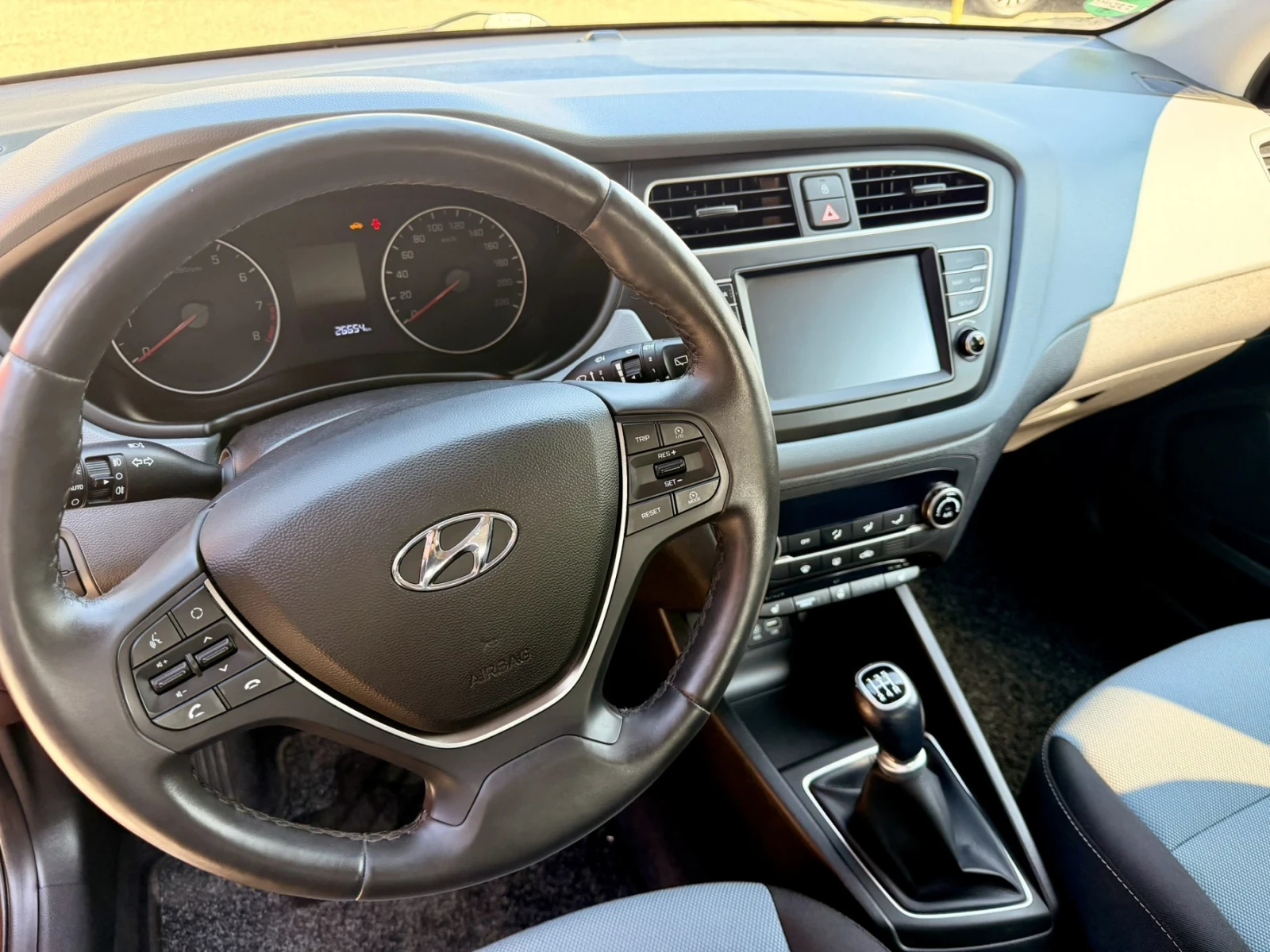 Hyundai I20 1.2 Style * 26 000 kм * Facelift * Kamera * Navi , снимка 10 - Автомобили и джипове - 55874403