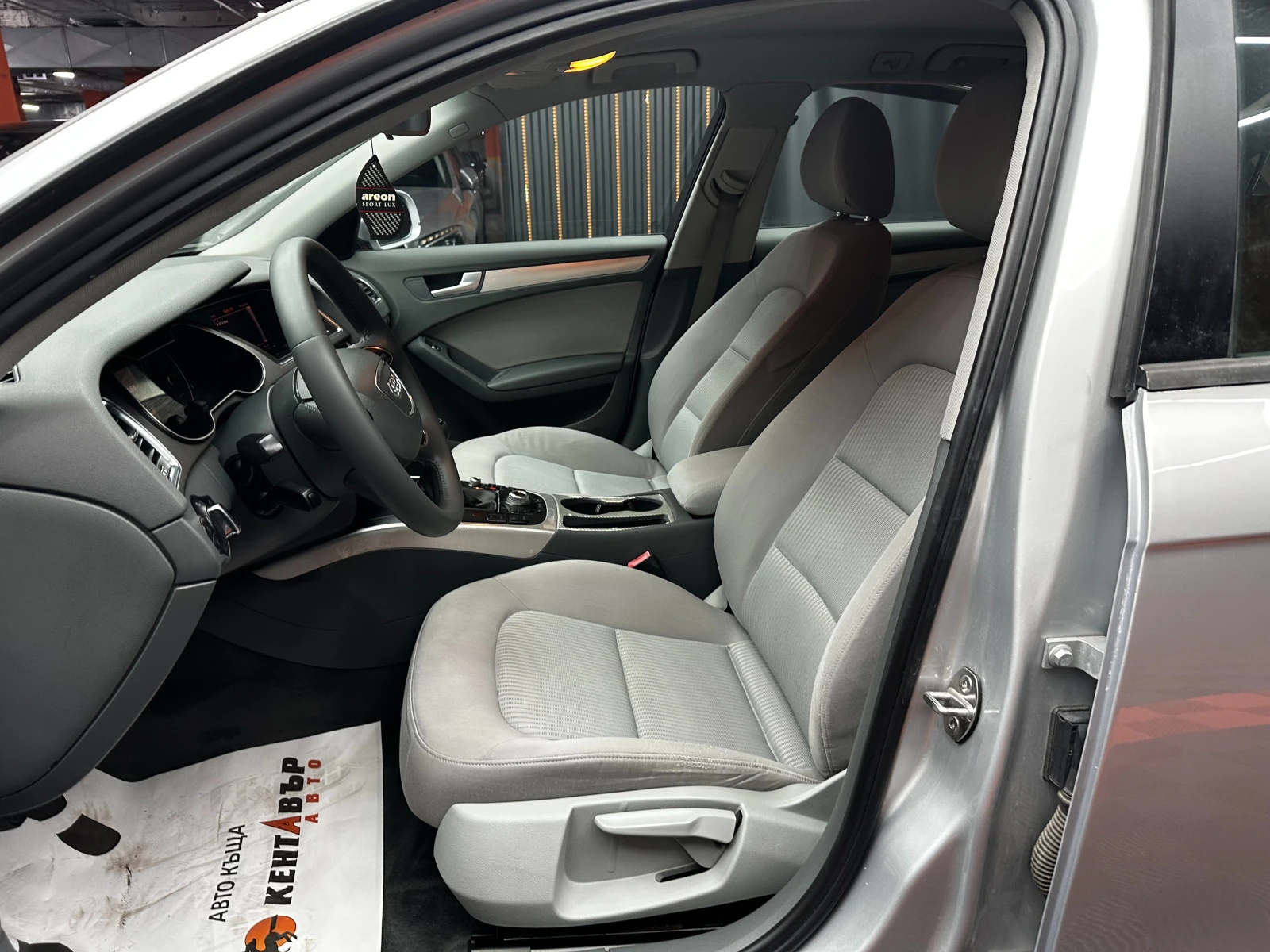 Audi A4 2.0d 143 к.с., снимка 8 - Автомобили и джипове - 55888480