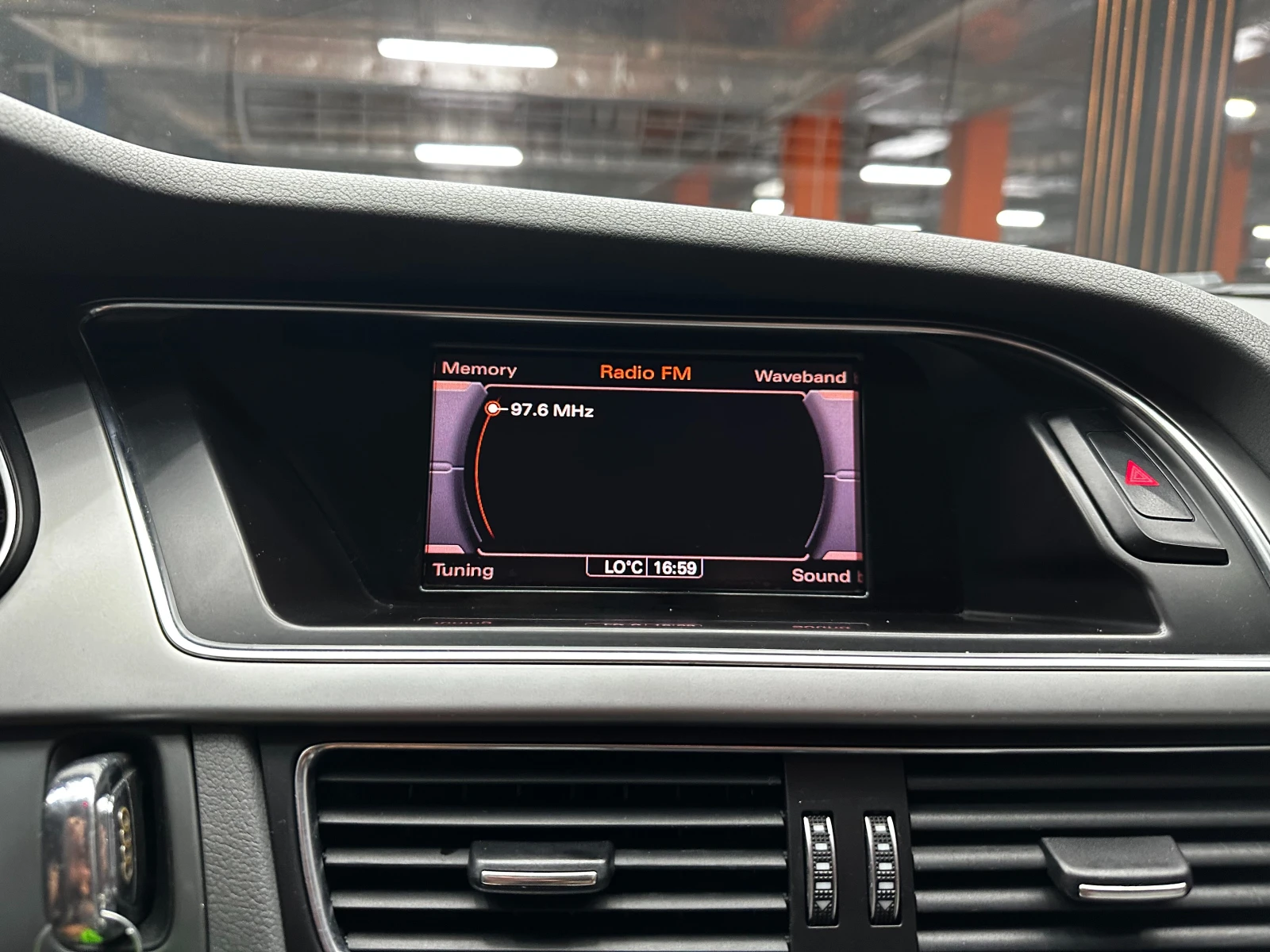 Audi A4 2.0d 143 к.с., снимка 13 - Автомобили и джипове - 55888480