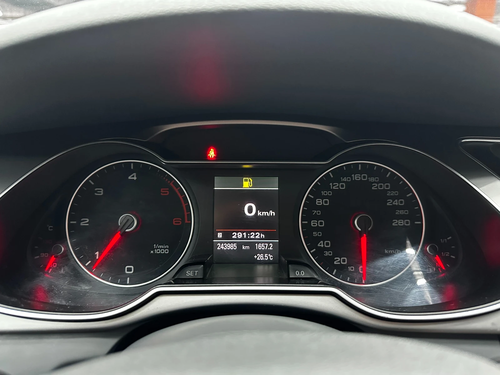 Audi A4 2.0d 143 к.с., снимка 15 - Автомобили и джипове - 55888480