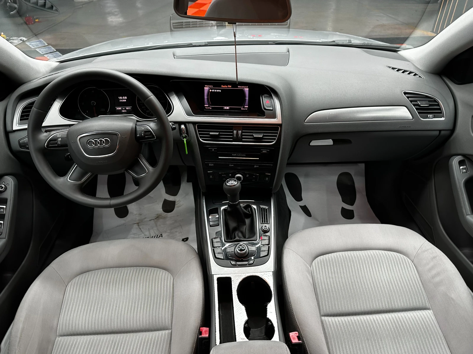 Audi A4 2.0d 143 к.с., снимка 10 - Автомобили и джипове - 55888480