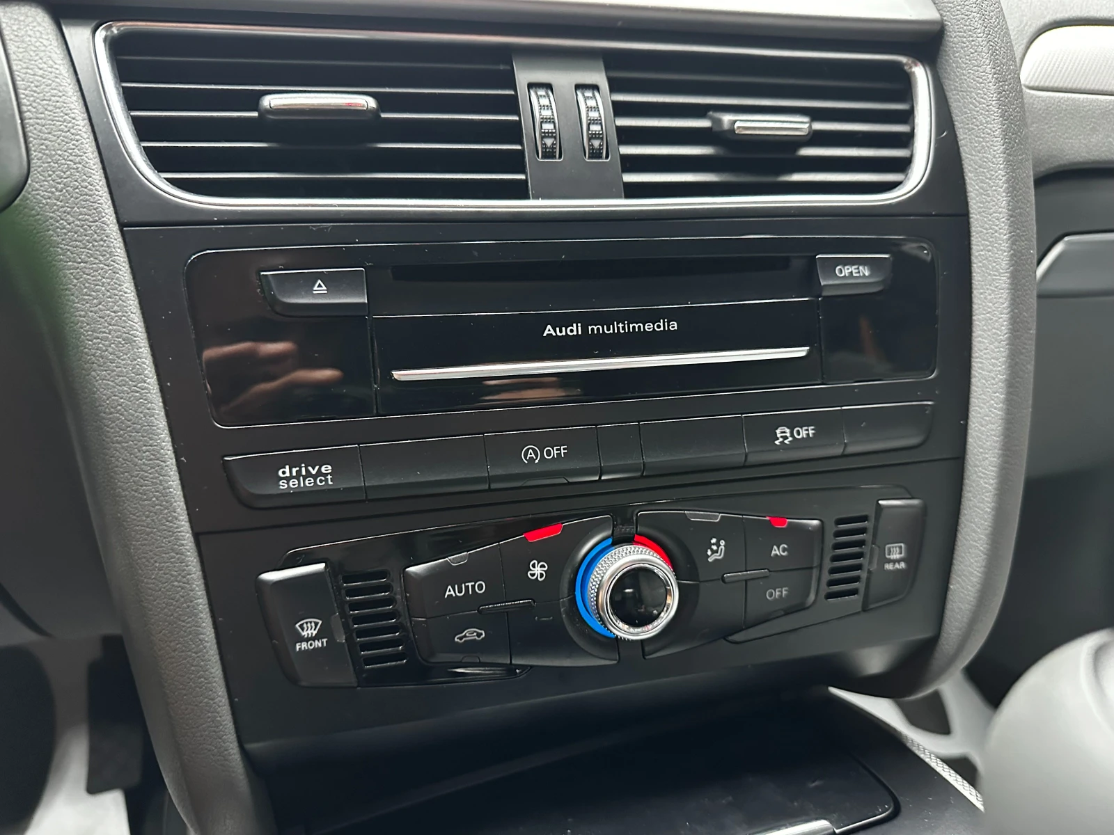 Audi A4 2.0d 143 к.с., снимка 12 - Автомобили и джипове - 55888480