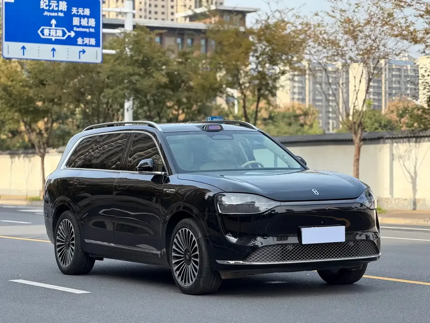 AITO 9 Max Edition 100 kWh 6-Seater AWD | Mobile.bg � ����������� 3