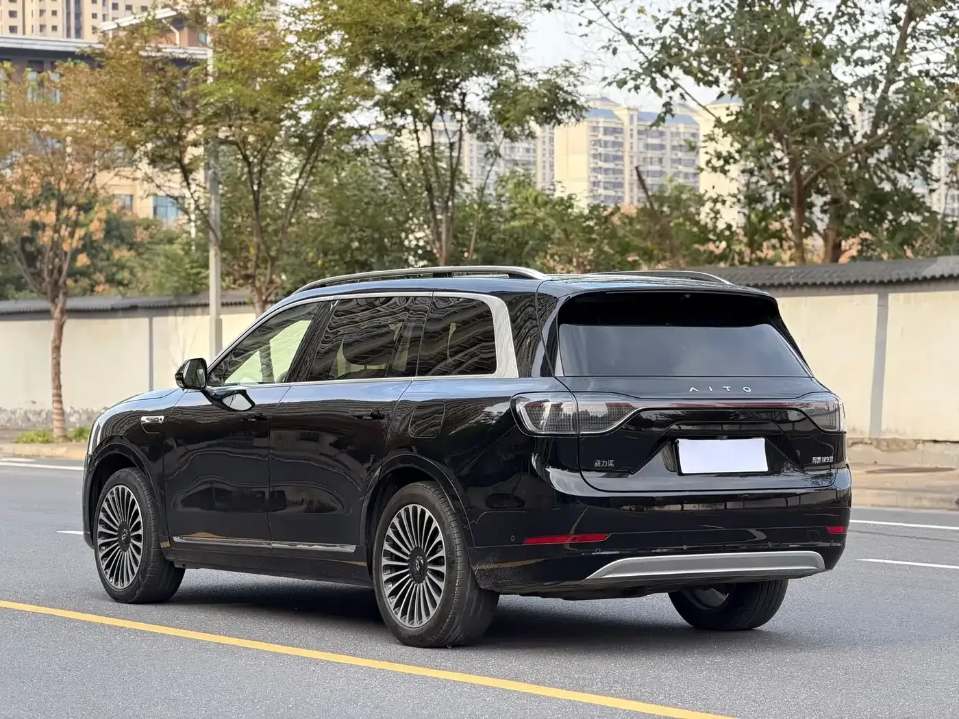 AITO 9 Max Edition 100 kWh 6-Seater AWD | Mobile.bg � ����������� 6