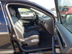 Porsche Macan 2.0L I-4 DI, DOHC, VVT, TURBO, 252HP All Wheel - 31900 лв. / 16310.21 € - 29229233 11