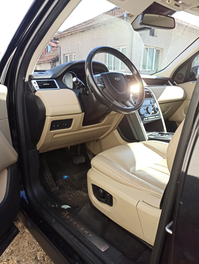 Land Rover Discovery Sport, снимка 11 - Автомобили и джипове - 49870763