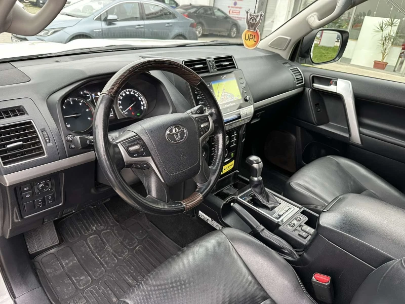 Toyota Land cruiser 2.8 Luxury Premium Black Edition, снимка 9 - Автомобили и джипове - 52558848