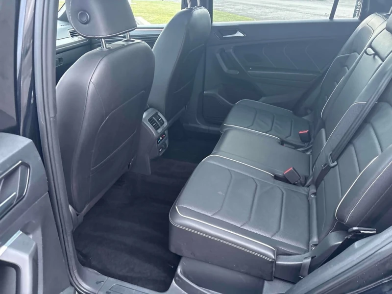 VW Tiguan * Highline R Line * CARFAX * БЕЗ ПЪРВОНАЧАЛНА ВНОС, снимка 12 - Автомобили и джипове - 52627190