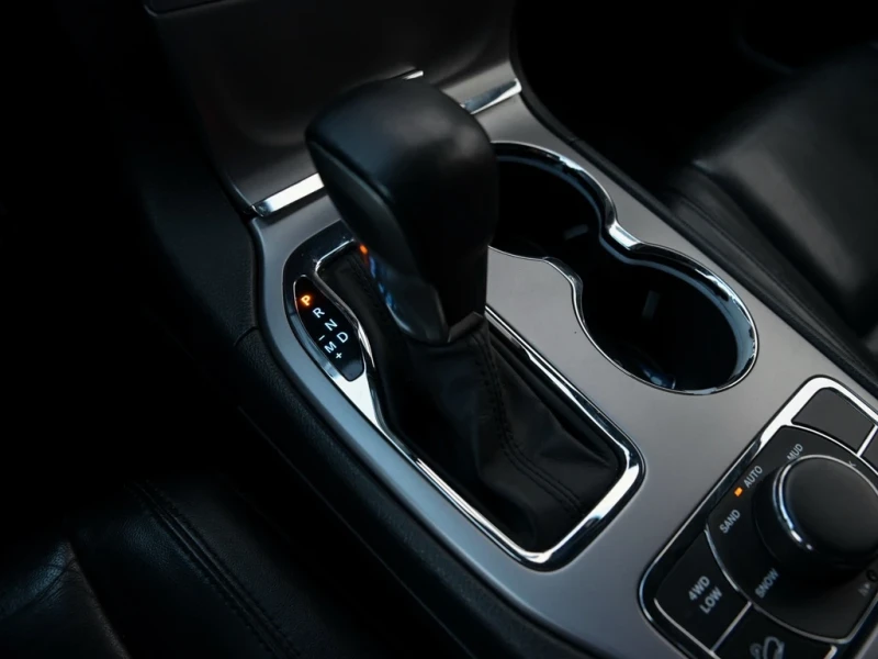 Jeep Grand cherokee Limited, снимка 9 - Автомобили и джипове - 52699069