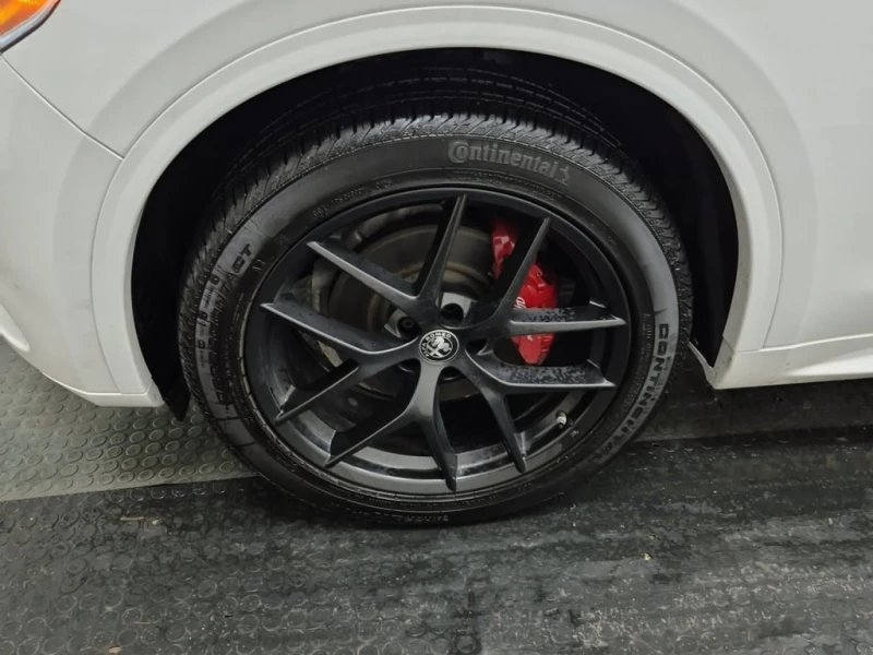 Alfa Romeo Stelvio * Ti Sport * CARFAX * ФИНАНСИРАНЕ* , снимка 17 - Автомобили и джипове - 52949960