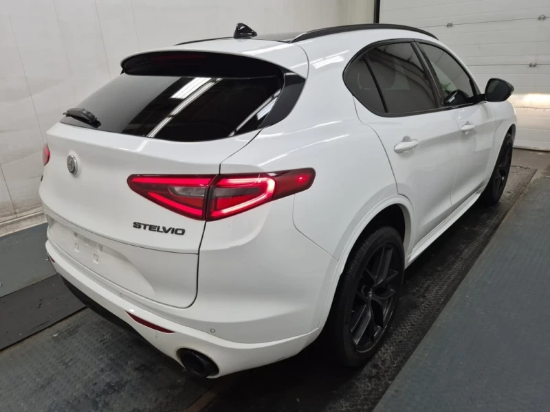Alfa Romeo Stelvio * Ti Sport * CARFAX * ФИНАНСИРАНЕ* , снимка 3 - Автомобили и джипове - 52949960