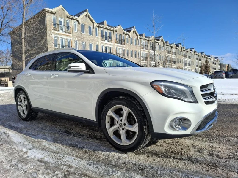 Mercedes-Benz GLA 250 Mercedes-Benz GLA 250 4MATIC* АвтоКредит* (ДО БГ), снимка 2 - Автомобили и джипове - 53248639