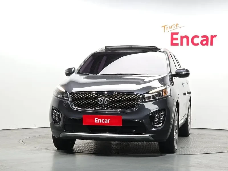 Kia Sorento 2.2 CRDI 4WD - САМО 30% АВАНС, снимка 3 - Автомобили и джипове - 55899864