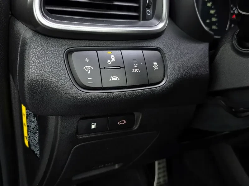 Kia Sorento 2.2 CRDI 4WD - САМО 30% АВАНС, снимка 17 - Автомобили и джипове - 55899864