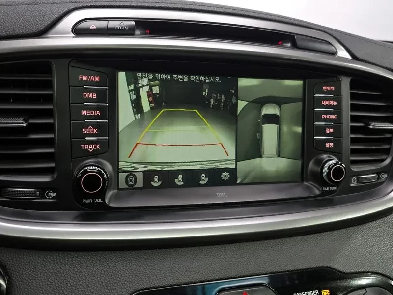 Kia Sorento 2.2 CRDI 4WD - САМО 30% АВАНС, снимка 15 - Автомобили и джипове - 55899864