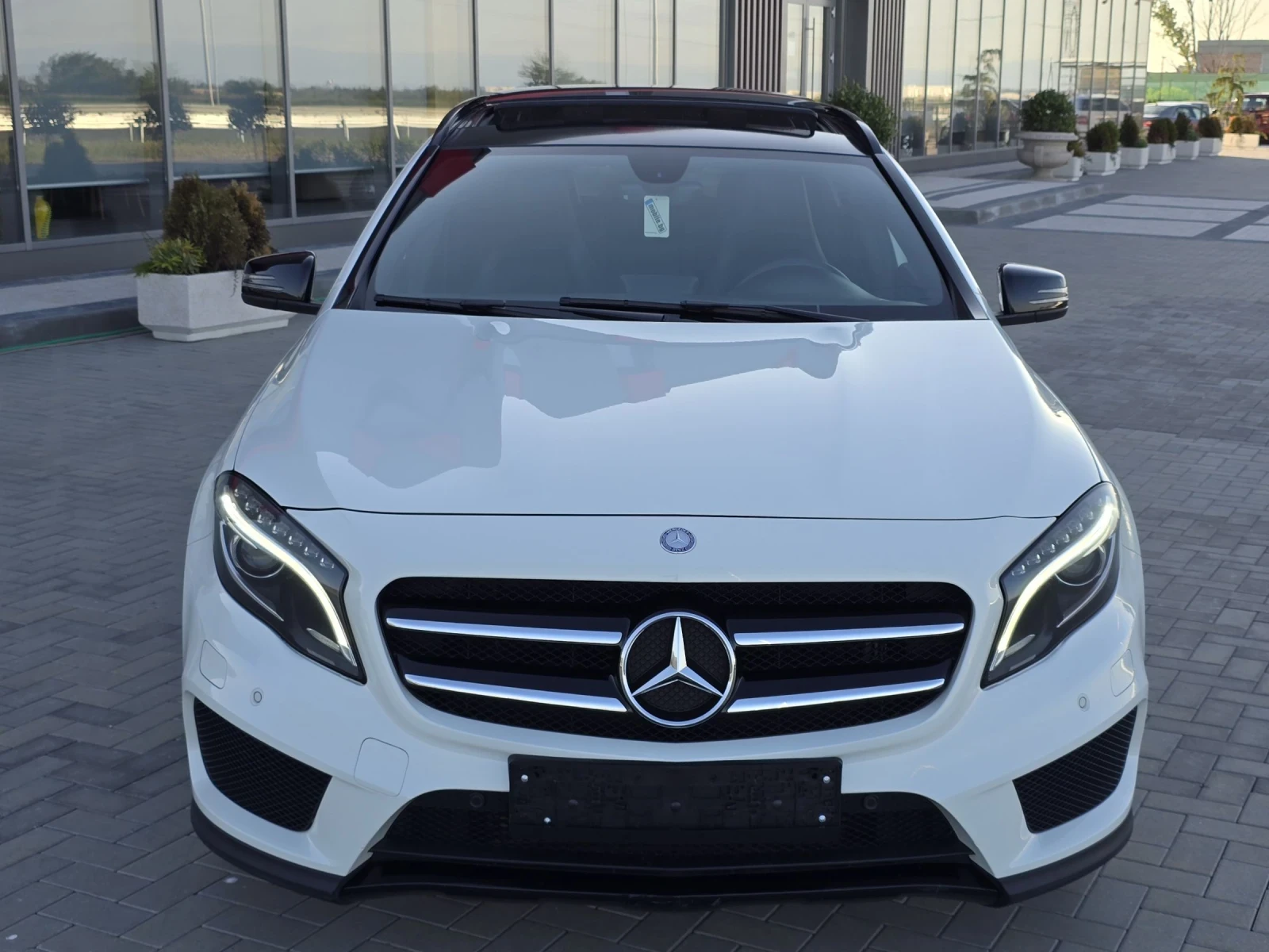 Mercedes-Benz GLA 220 220/4-Matic/AMG-lien/Premium/Panorama/Navi/Kamera - изображение 3