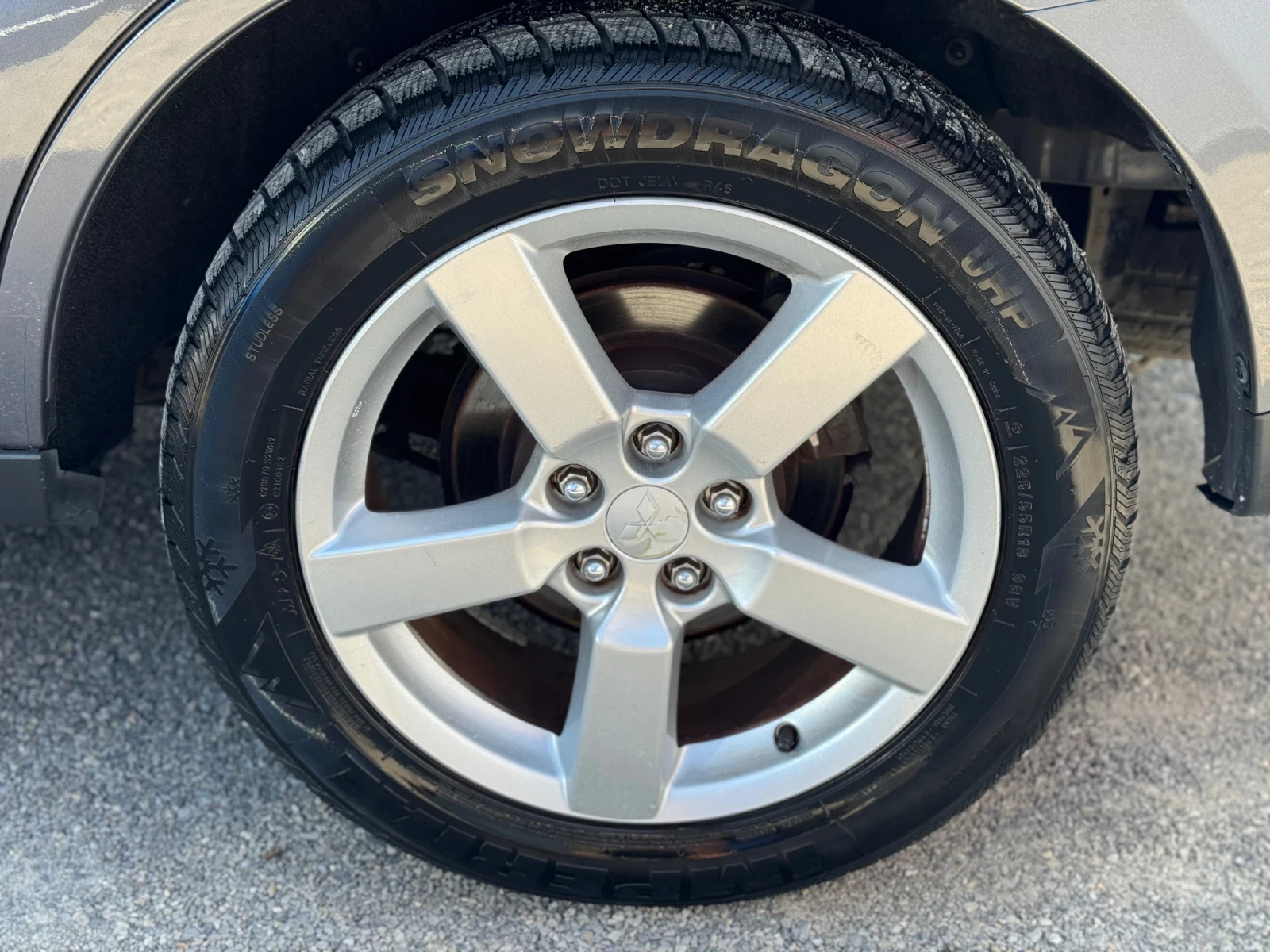 Mitsubishi Outlander 2.0D 4x4 7-Местен* СОБСТВЕН ЛИЗИНГ 100% ОДОБРЕНИЕ - изображение 7