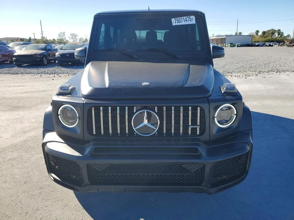 Mercedes-Benz G 63 AMG 5.5L 8 All wheel drive - изображение 8