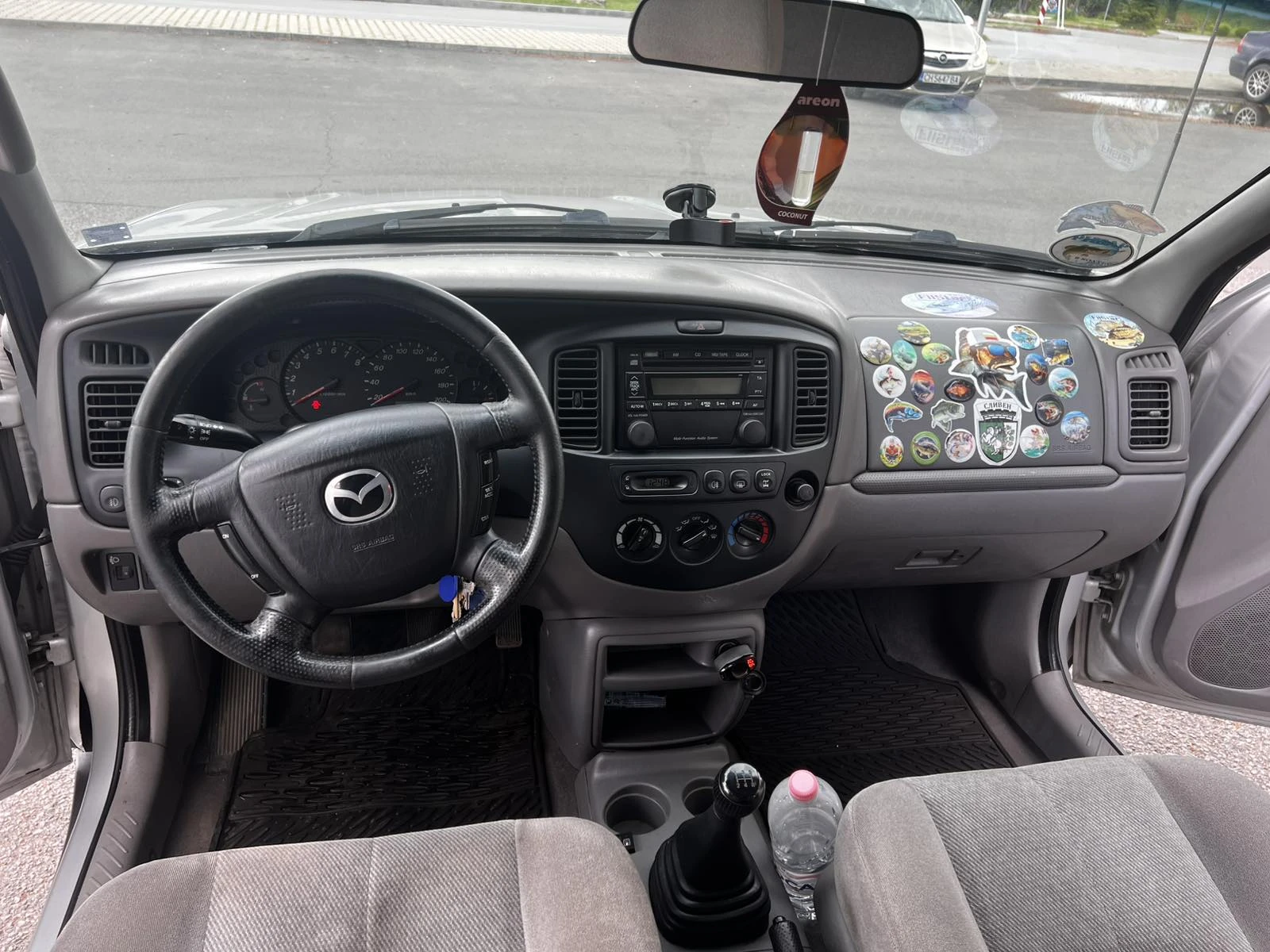 Mazda Tribute, снимка 8 - Автомобили и джипове - 54382694