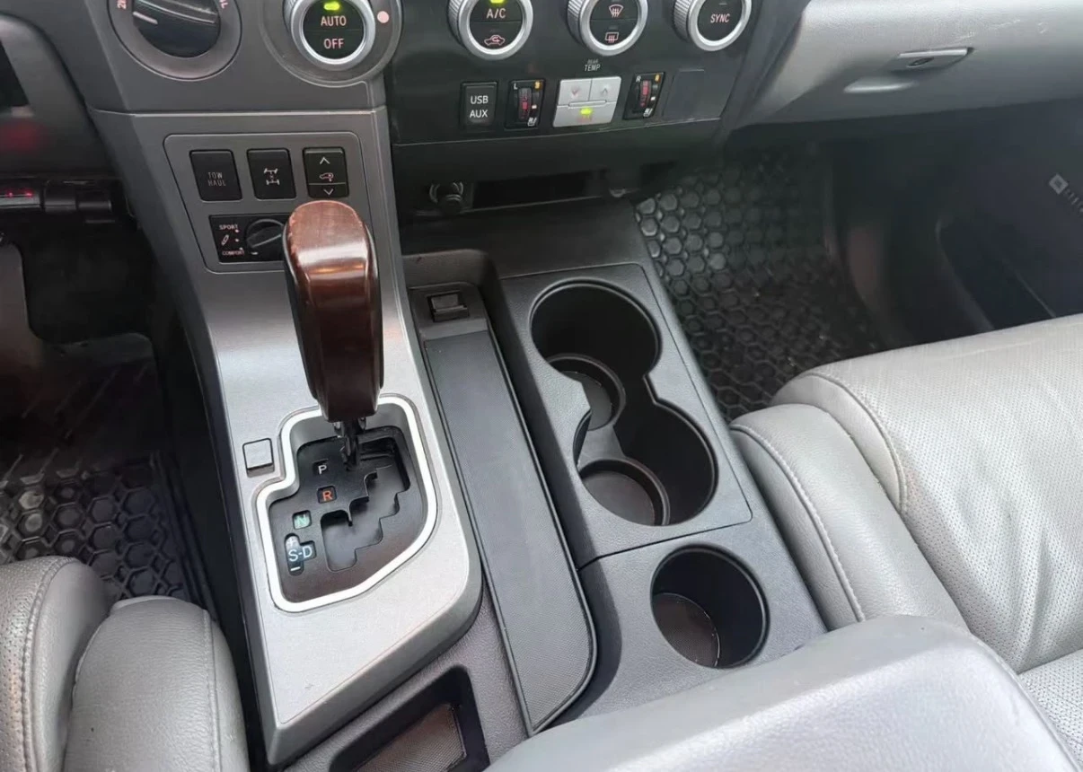 Toyota Sequoia PLATINUM * AWD * CARFAX * СЕРВИЗНА ИСТОРИЯ * , снимка 11 - Автомобили и джипове - 54623755