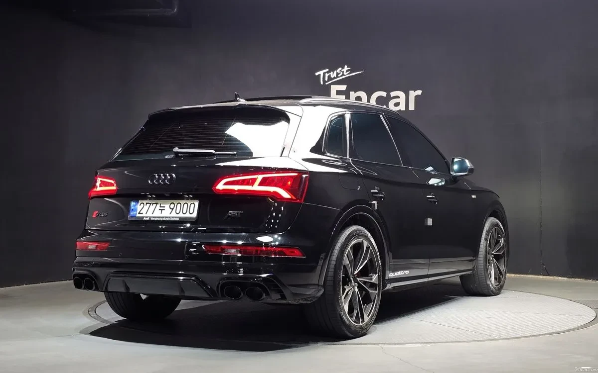 Audi SQ5 3.0 TDI Cam360* Disi* Panorama, снимка 2 - Автомобили и джипове - 54738048