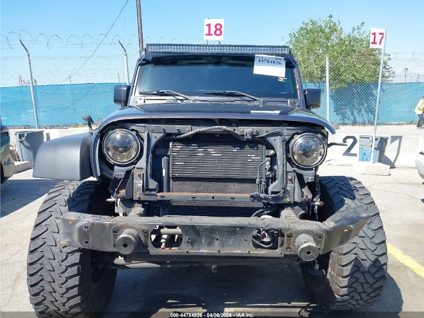 Jeep Wrangler UNLIMITED SPORT 4X4, снимка 2 - Автомобили и джипове - 54778828