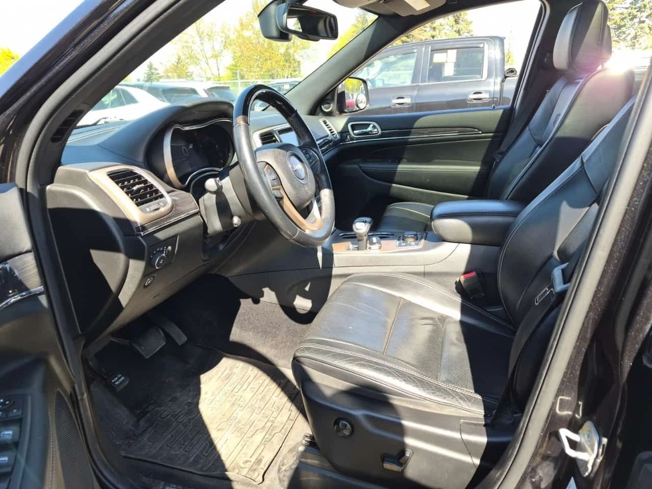 Jeep Grand cherokee * OVERLAND * ПАНОРАМА* ПОДГРЕВ* КАМЕРА* , снимка 7 - Автомобили и джипове - 54790374