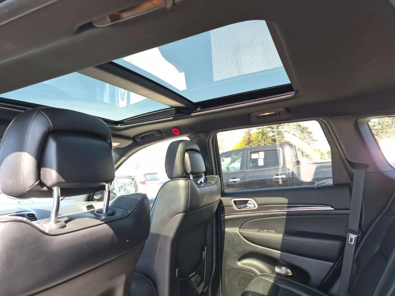 Jeep Grand cherokee * OVERLAND * ПАНОРАМА* ПОДГРЕВ* КАМЕРА* , снимка 13 - Автомобили и джипове - 54790374