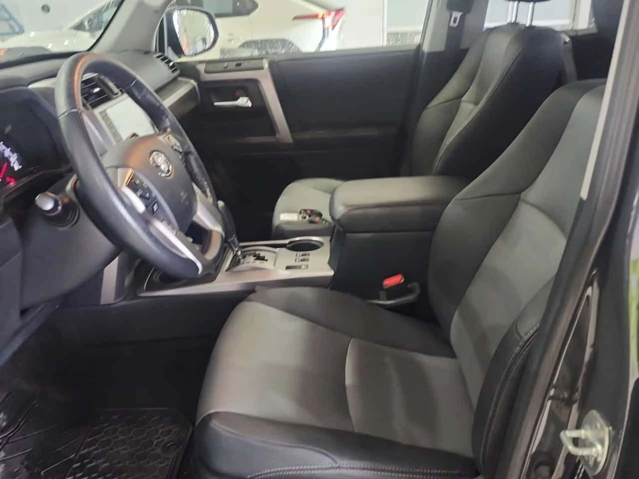 Toyota 4runner  4WD| ПОДГРЕВИ| ПАНОРАМА| 2 КЛЮЧА| , снимка 7 - Автомобили и джипове - 54820151