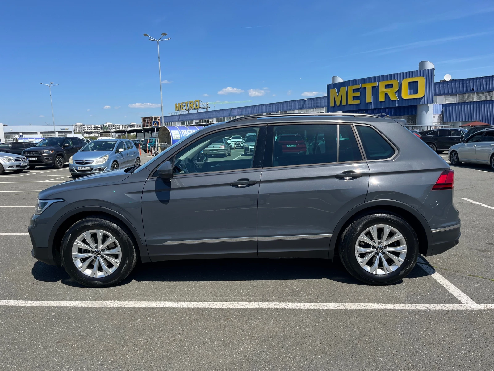 VW Tiguan, снимка 3 - Автомобили и джипове - 55453028