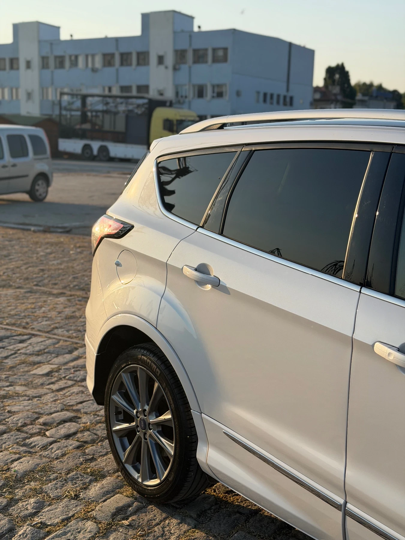 Ford Kuga, снимка 4 - Автомобили и джипове - 55564978