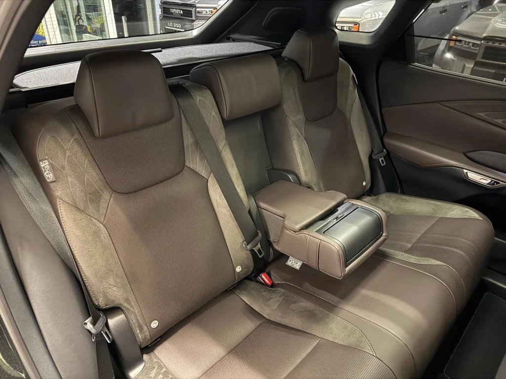 Lexus RX 450 НОВ!/LUXURY/292HP/PANO/360/M.LEV/MEMO/HUD/686q, снимка 14 - Автомобили и джипове - 56113178