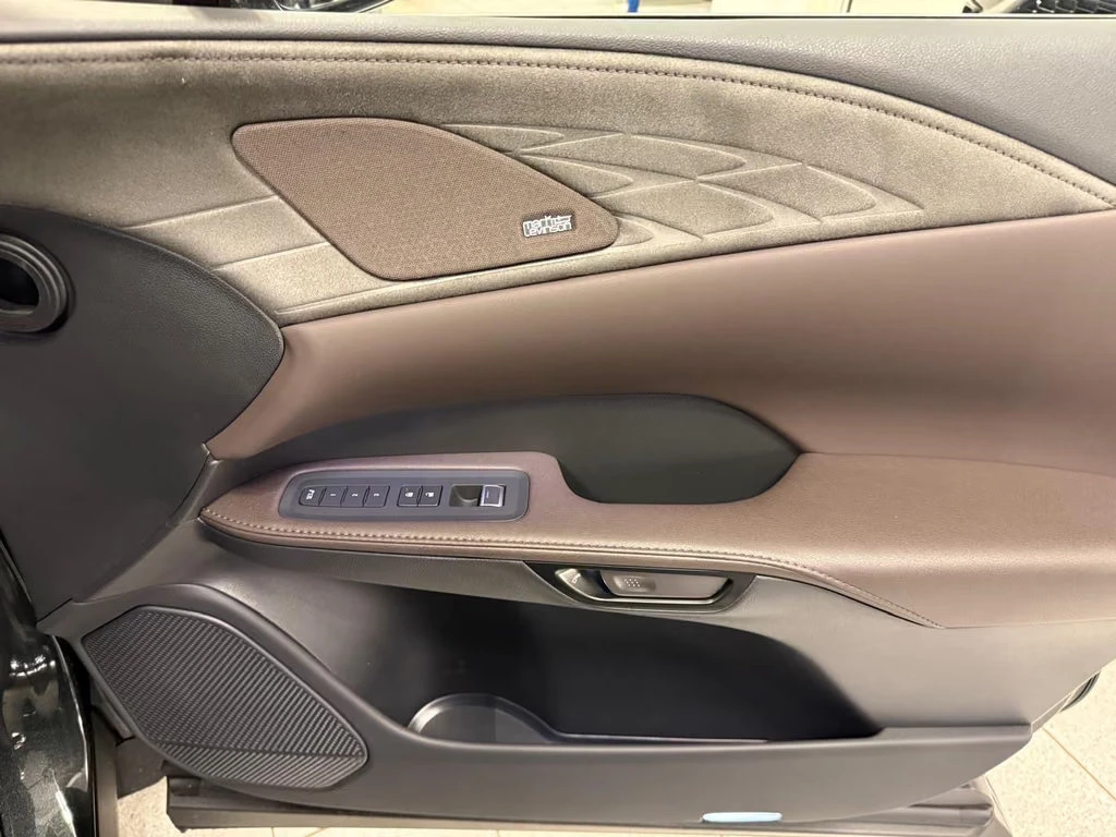 Lexus RX 450 НОВ!/LUXURY/292HP/PANO/360/M.LEV/MEMO/HUD/686q, снимка 13 - Автомобили и джипове - 56113178