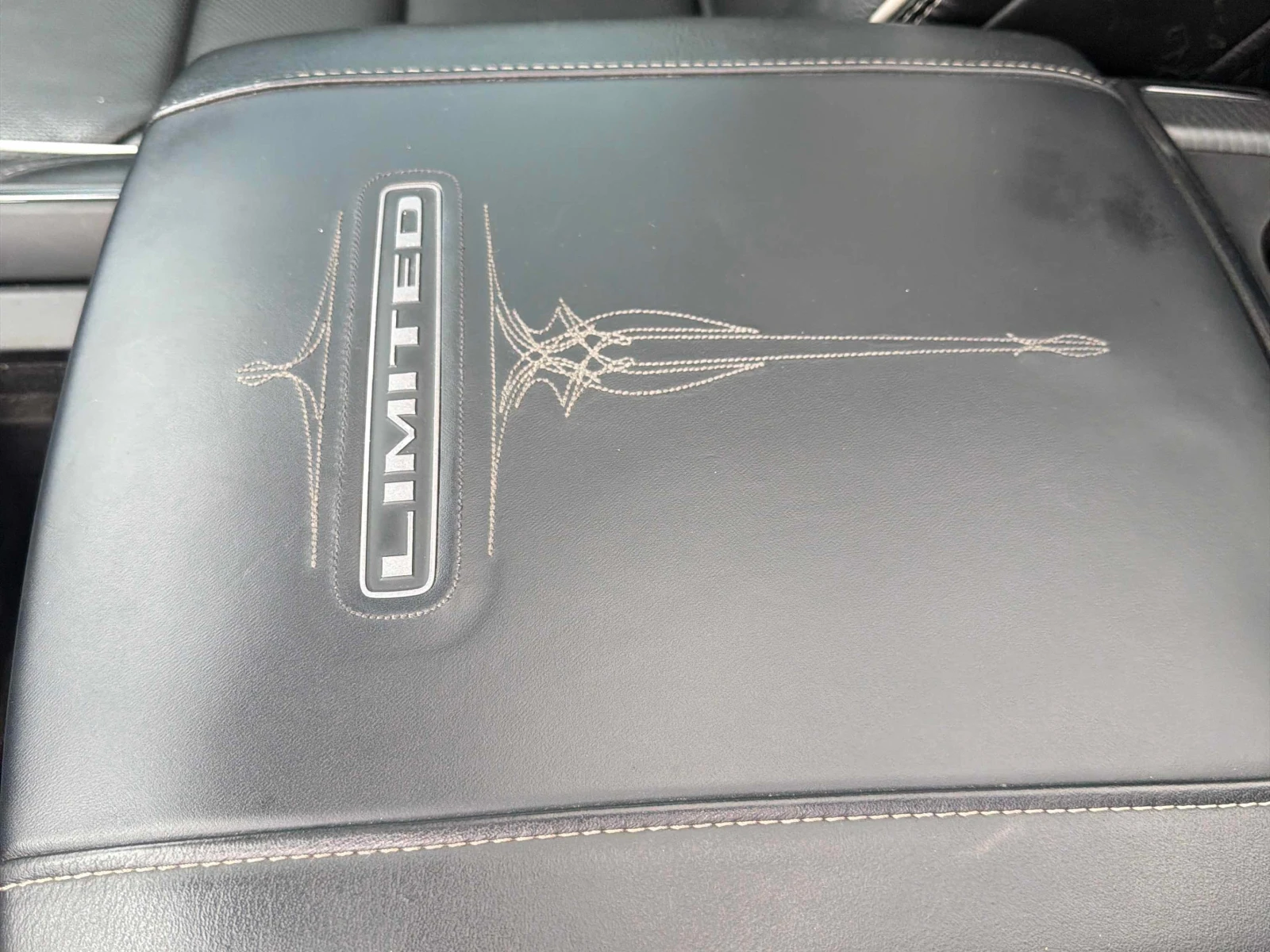 Dodge RAM 1500 * Limited * CARFAX * БЕЗ ПЪРВОНАЧАЛНА ВНОСКА, снимка 11 - Автомобили и джипове - 56123787