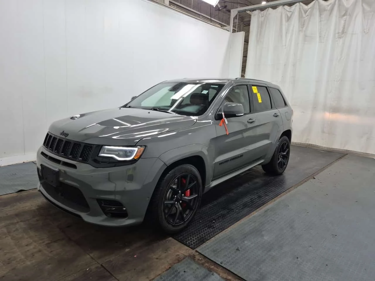 Jeep Grand cherokee * SRT * АВТОКРЕДИТ БЕЗ ПЪРВОНАЧАЛНА ВНОСКА* 