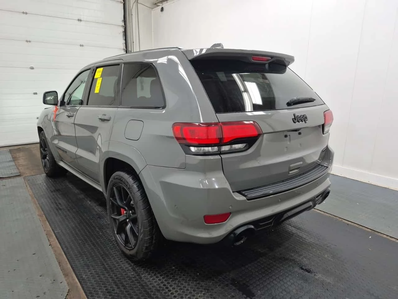 Jeep Grand cherokee * SRT * АВТОКРЕДИТ БЕЗ ПЪРВОНАЧАЛНА ВНОСКА* , снимка 4 - Автомобили и джипове - 56191326