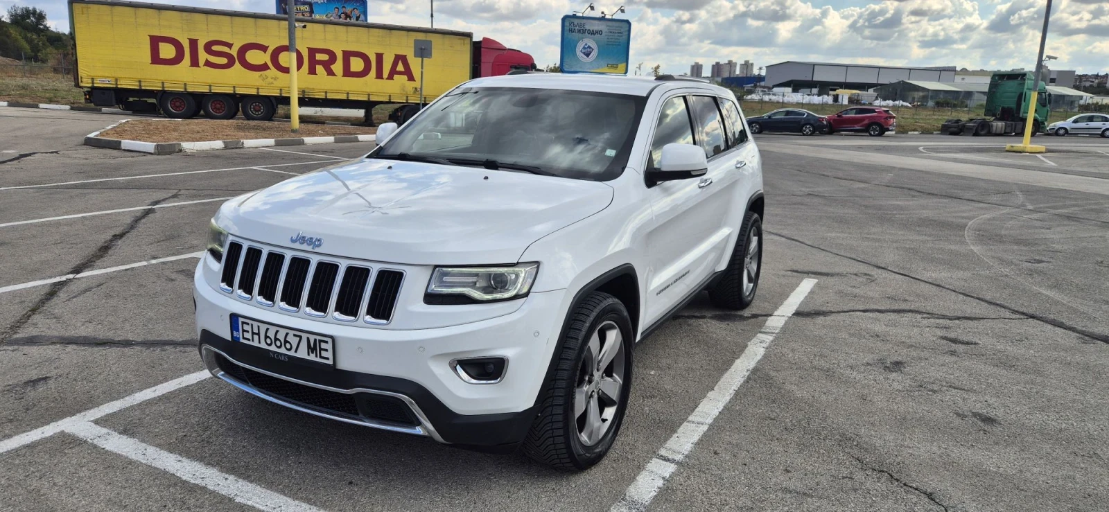 Jeep Grand cherokee, снимка 2 - Автомобили и джипове - 56244321