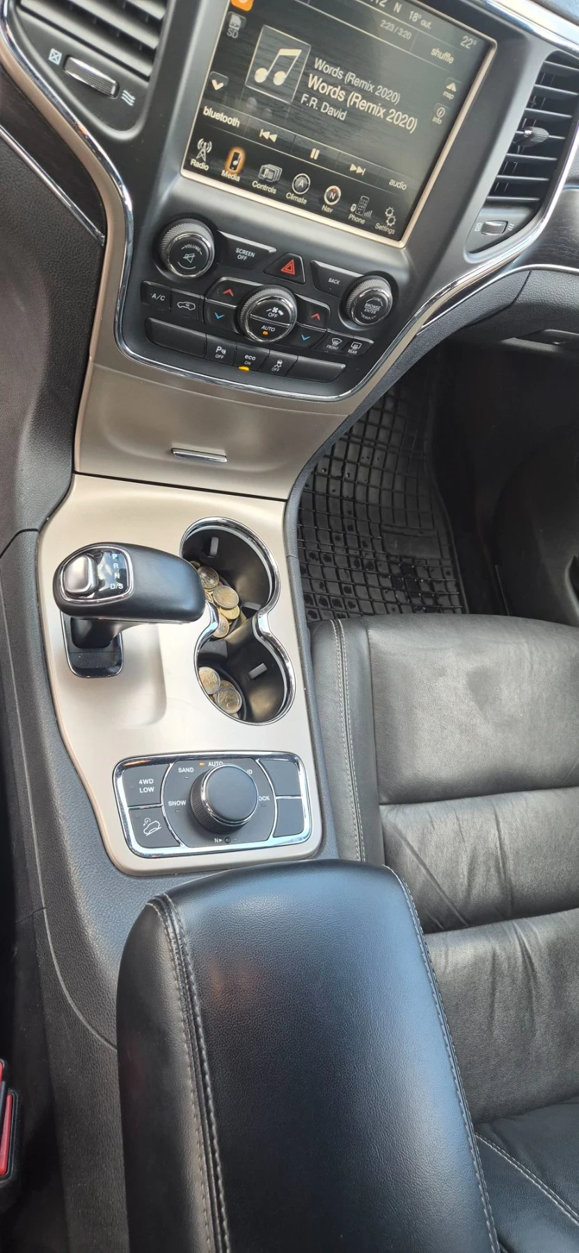 Jeep Grand cherokee, снимка 8 - Автомобили и джипове - 56244321