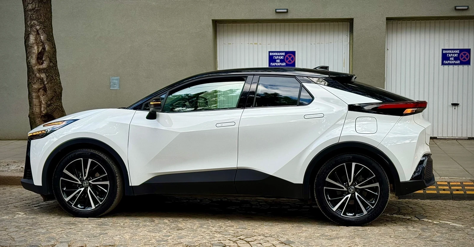 Toyota C-HR 2.0 Premier Lounge, снимка 4 - Автомобили и джипове - 56344079