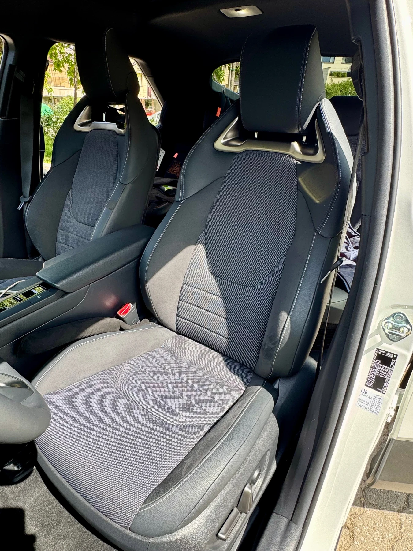 Toyota C-HR 2.0 Premier Lounge, снимка 7 - Автомобили и джипове - 56344079