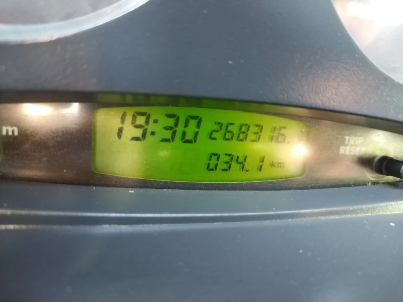 Iveco 35c13 7места  швейцарски, снимка 11 - Бусове и автобуси - 50830521