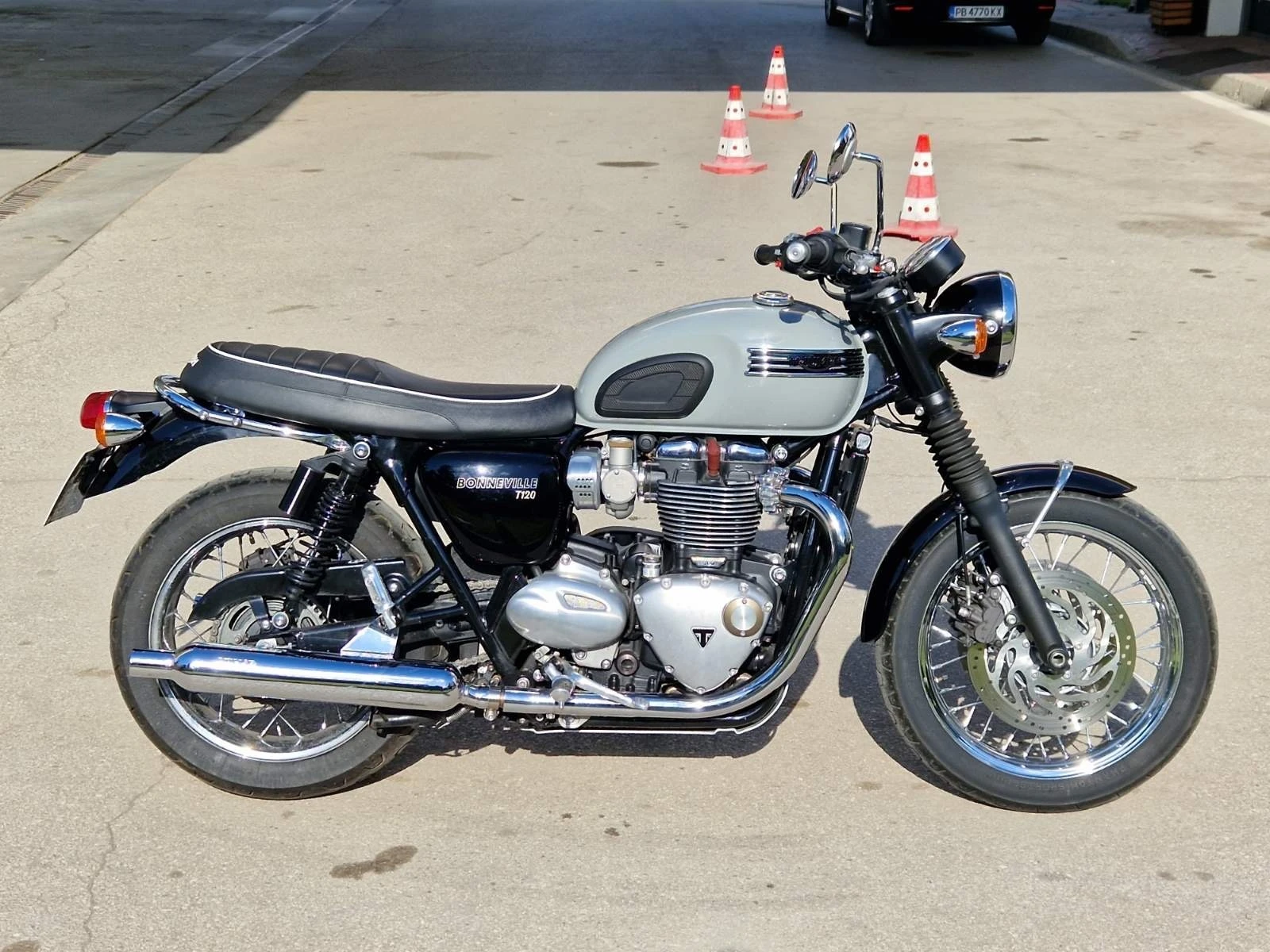 Triumph Bonneville T120 8000 km Vance&Hines X-Pipe  | Mobile.bg   1