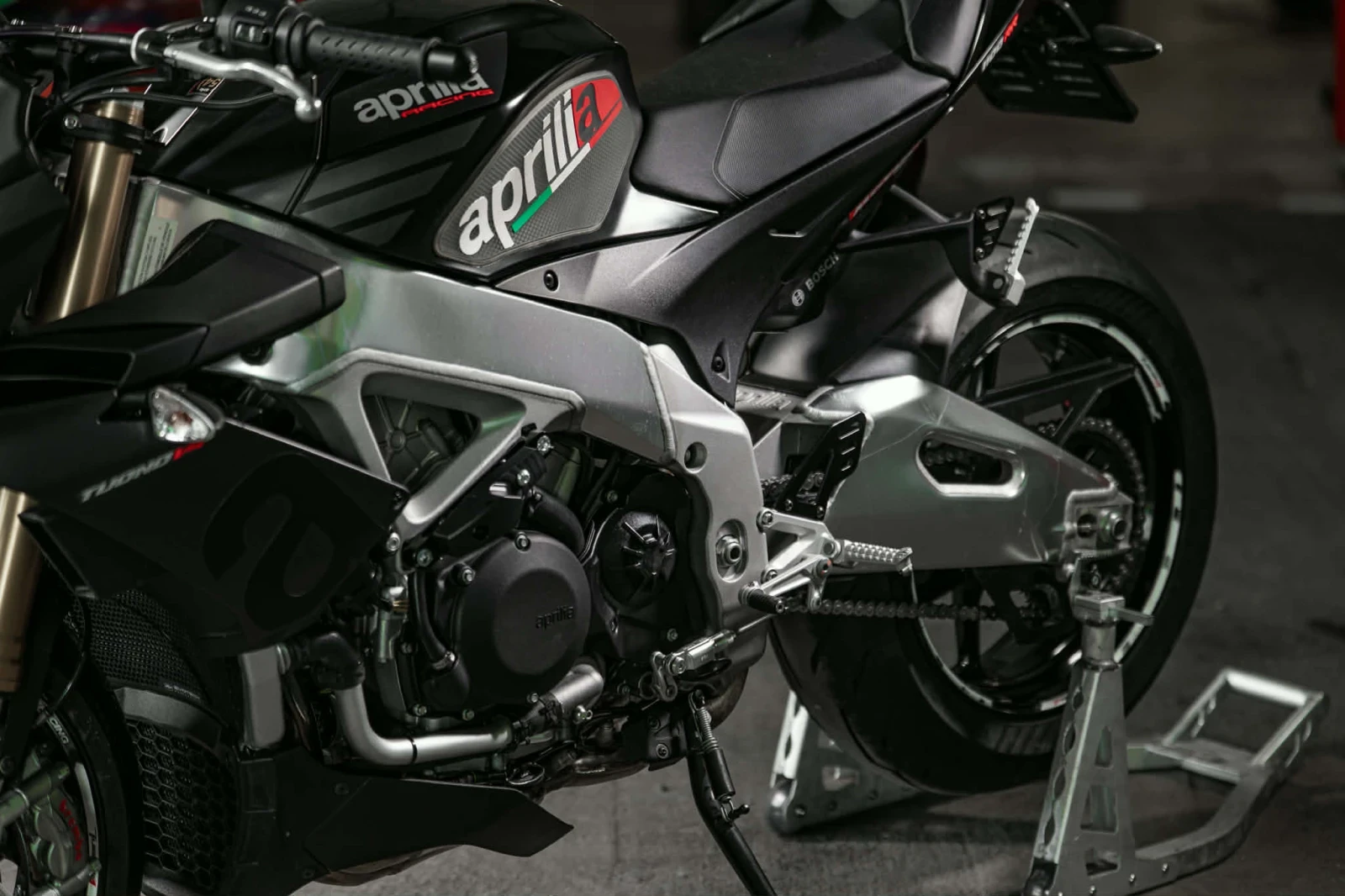 Aprilia Tuono 1100RR, снимка 7 - Мотоциклети и мототехника - 54413724