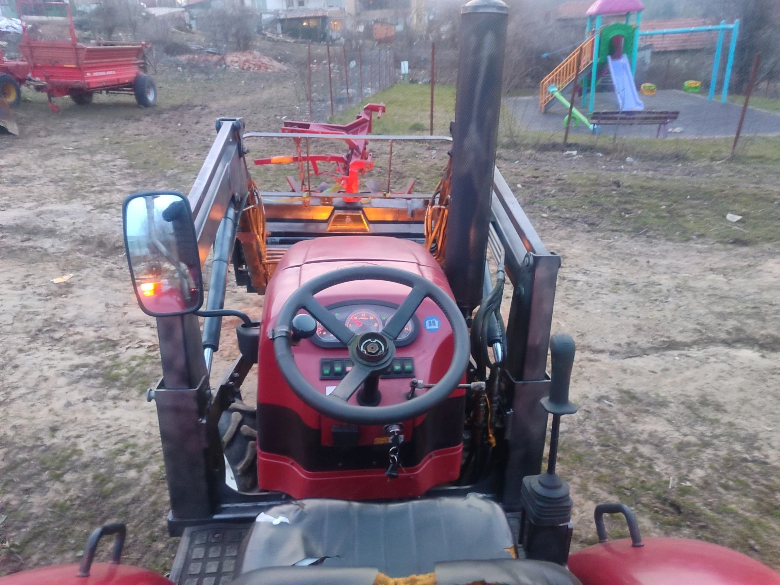 Трактор Dong Feng, снимка 10 - Селскостопанска техника - 53787989